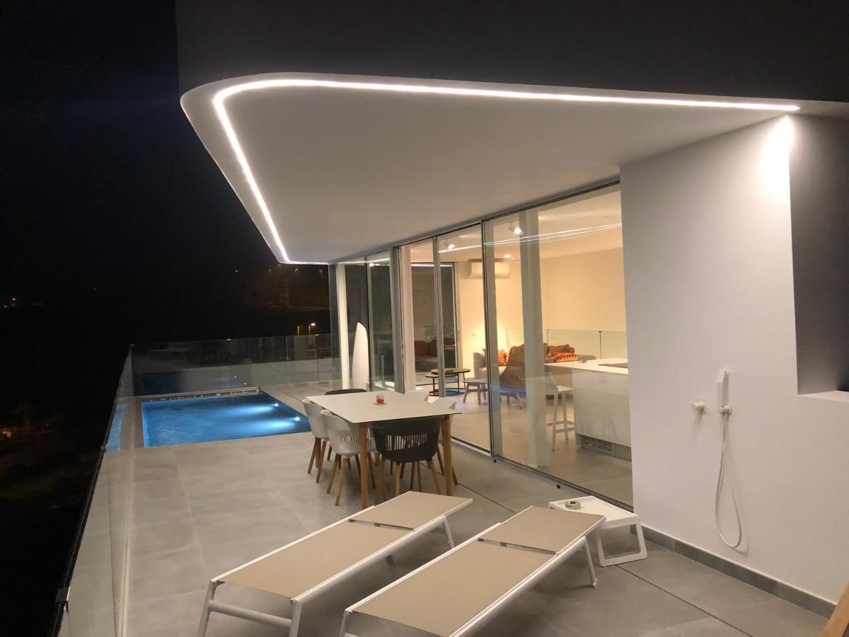 אדחה Rocavista - Villa With Heated Rooftop Pool And Amazing Ocean View מראה חיצוני תמונה