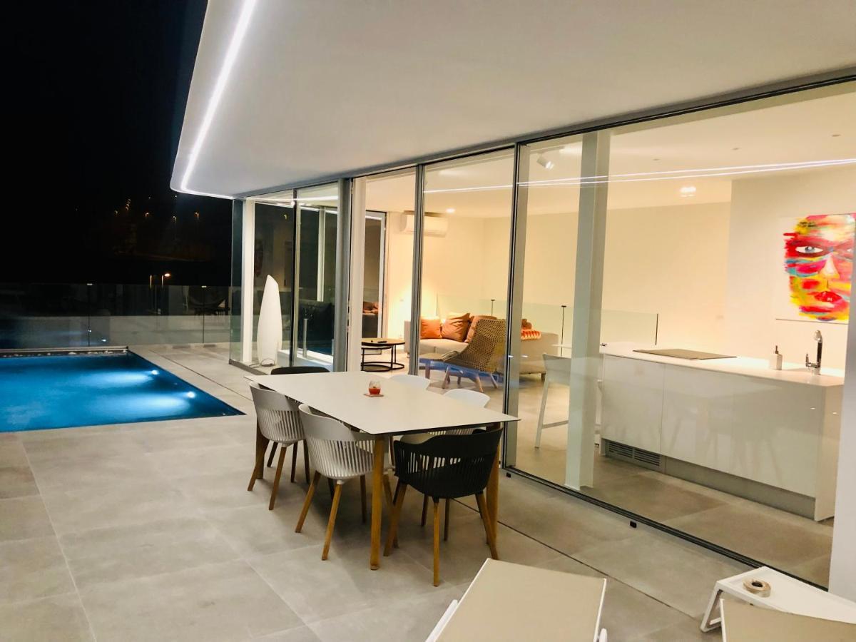 אדחה Rocavista - Villa With Heated Rooftop Pool And Amazing Ocean View מראה חיצוני תמונה