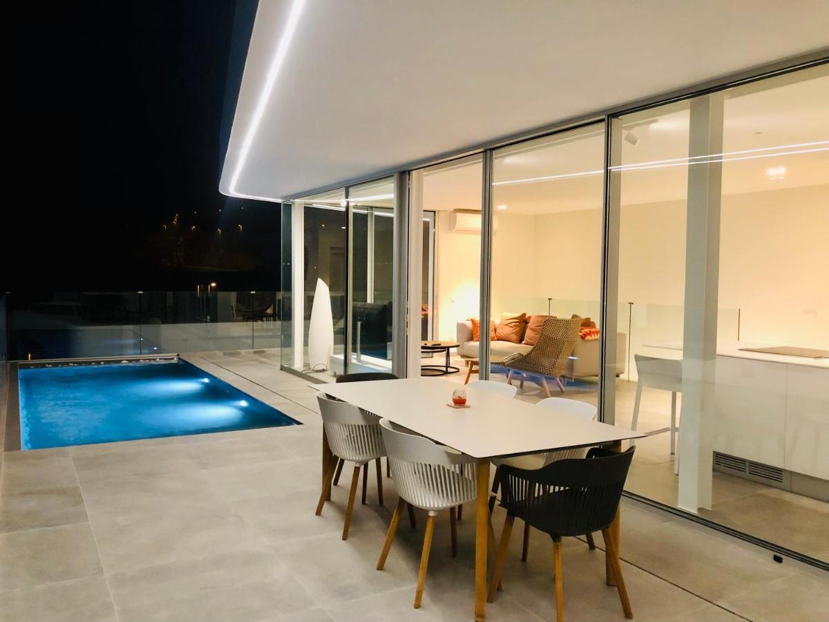 אדחה Rocavista - Villa With Heated Rooftop Pool And Amazing Ocean View מראה חיצוני תמונה
